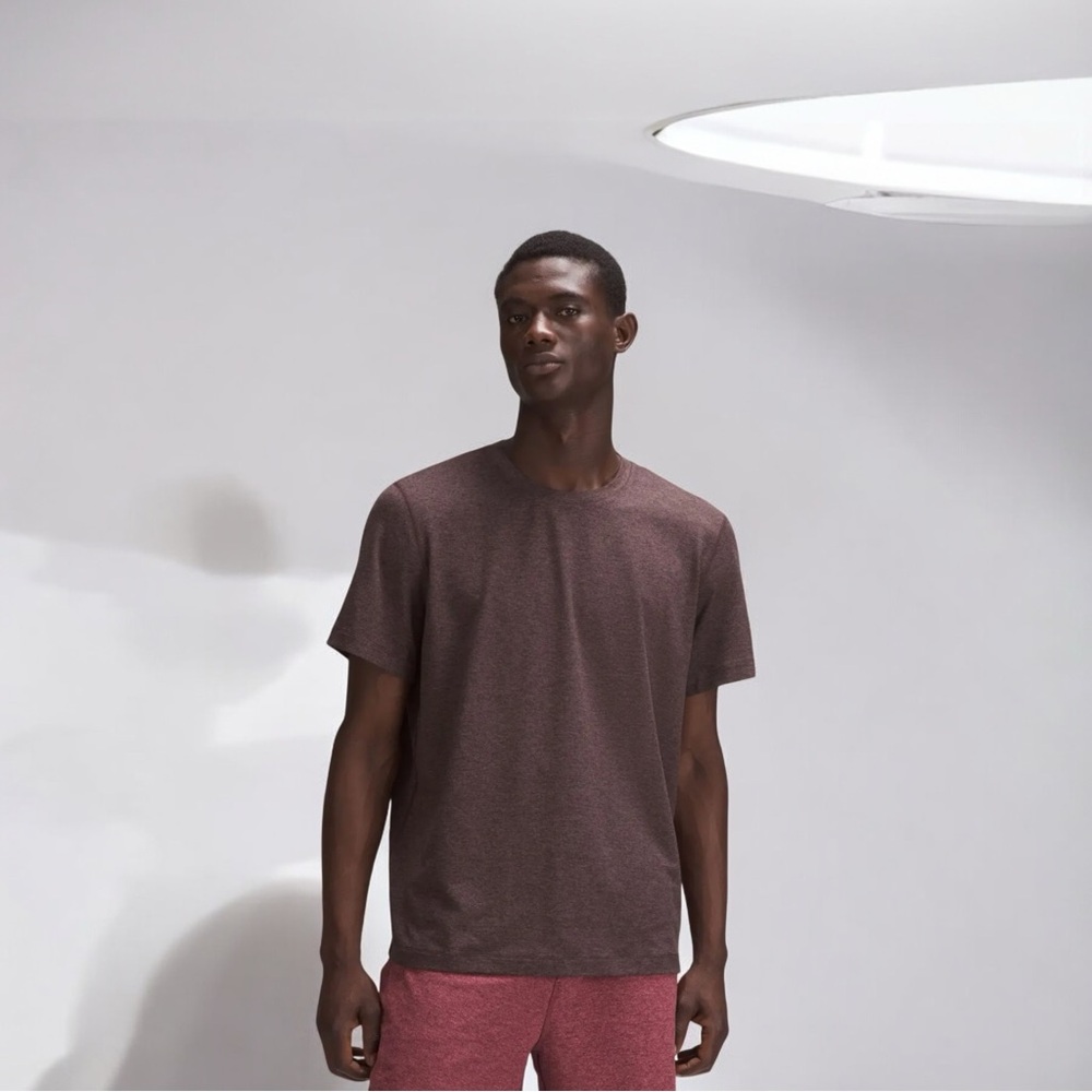Men’s Lululemon Soft Jersey Short Sleeve Shirt Brown Size Large